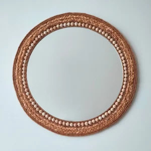 Espejo de pared Jacinto redondo en jacinto de agua y yute con bolas de madera estilo bohemio Sweetlar